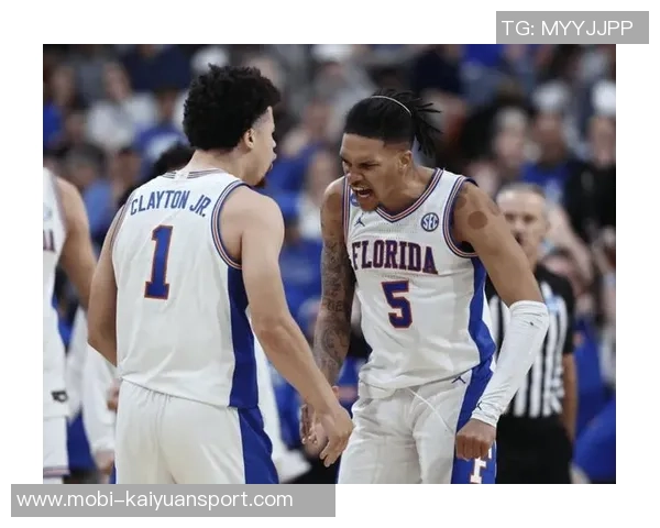 科尔盛赞56号秀威尔理查德学习能力强前途光明值得期待